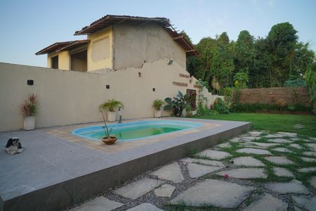 Casa de condomínio para alugar com 100m², 4 quartos e 2 vagas Casa de condomínio para alugar com 100m², 4 quartos e 2 vagasPiscina