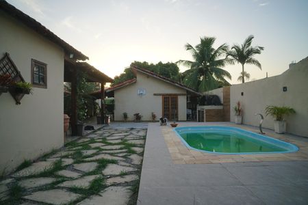 Casa de condomínio para alugar com 100m², 4 quartos e 2 vagas Casa de condomínio para alugar com 100m², 4 quartos e 2 vagasPiscina