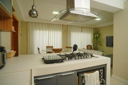 Casa de condomínio para alugar com 100m², 4 quartos e 2 vagas Casa de condomínio para alugar com 100m², 4 quartos e 2 vagasCozinha