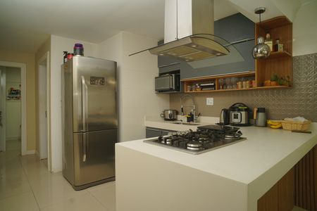 Cozinha de casa de condomínio para alugar com 4 quartos, 100m² em Inoã, Maricá
