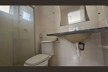 Banheiro Social de apartamento para alugar com 2 quartos, 50m² em Costa Azul, Salvador