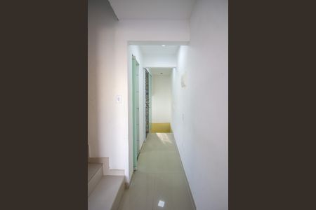 Casa de condomínio para alugar com 90m², 2 quartos e 1 vaga Casa de condomínio para alugar com 90m², 2 quartos e 1 vagaCorredor