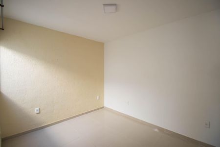 Quarto 1 de casa de condomínio para alugar com 2 quartos, 90m² em Colubandê, São Gonçalo