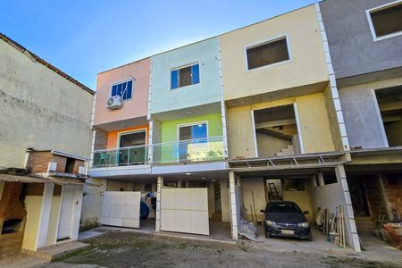 Casa de condomínio para alugar com 90m², 2 quartos e 1 vaga Casa de condomínio para alugar com 90m², 2 quartos e 1 vagaFachada