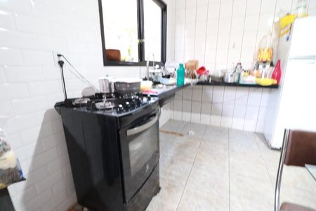 Casa de condomínio para alugar com 200m², 4 quartos e 3 vagasCozinha