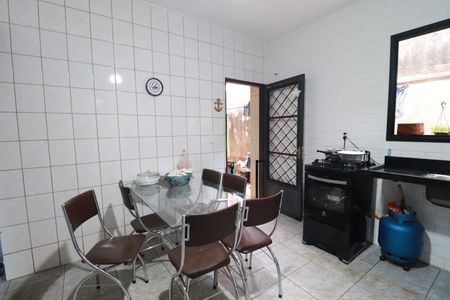 Casa de condomínio para alugar com 200m², 4 quartos e 3 vagasCozinha