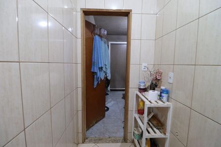 Casa de condomínio para alugar com 200m², 4 quartos e 3 vagasBanheiro da Suíte