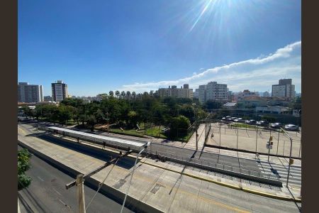 Vista da sala de apartamento para alugar com 1 quarto, 47m² em Santo Antônio, Porto Alegre