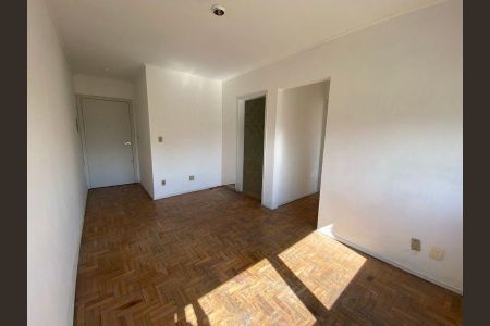 Sala de apartamento para alugar com 1 quarto, 47m² em Santo Antônio, Porto Alegre