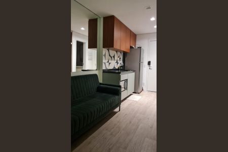 Cozinha de apartamento para alugar com 1 quarto, 33m² em Jardim das Acacias, São Paulo