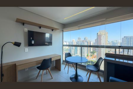 Studio para alugar com 32m², 1 quarto e 1 vagaSacada
