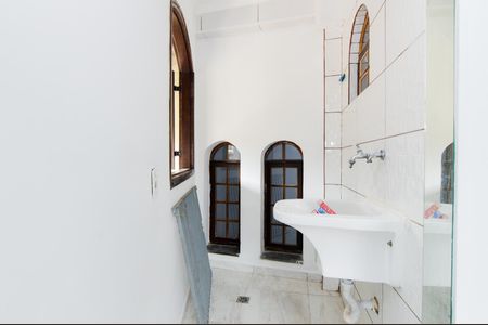 Casa para alugar com 80m², 2 quartos e 1 vagaÁrea de Serviço