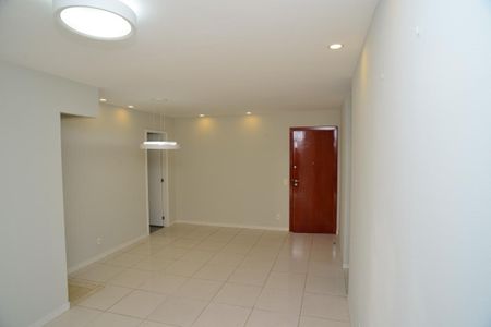 Apartamento para alugar com 100m², 2 quartos e 1 vaga Apartamento para alugar com 100m², 2 quartos e 1 vagaSala