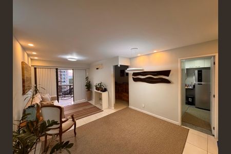 Sala de apartamento para alugar com 3 quartos, 100m² em Barra da Tijuca, Rio de Janeiro