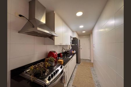 Apartamento para alugar com 100m², 3 quartos e 1 vaga Apartamento para alugar com 100m², 3 quartos e 1 vagaCozinha e Área de Serviço