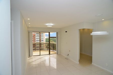 Sala de apartamento para alugar com 2 quartos, 100m² em Barra da Tijuca, Rio de Janeiro