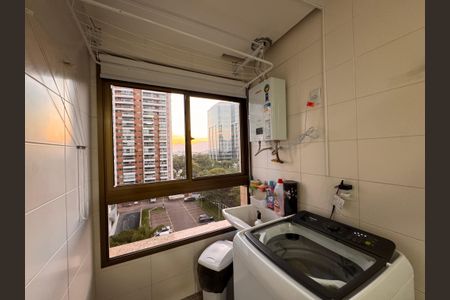 Apartamento para alugar com 100m², 3 quartos e 1 vaga Apartamento para alugar com 100m², 3 quartos e 1 vagaCozinha e Área de Serviço