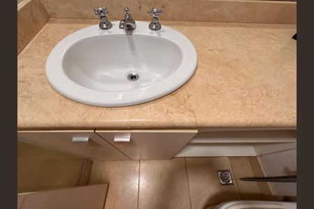 Apartamento para alugar com 100m², 3 quartos e 1 vaga Apartamento para alugar com 100m², 3 quartos e 1 vagaSuíte 1 - Banheiro