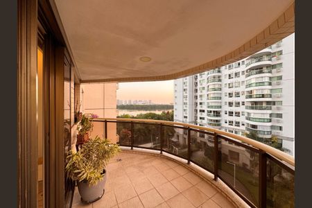 Varanda de apartamento para alugar com 3 quartos, 100m² em Barra da Tijuca, Rio de Janeiro