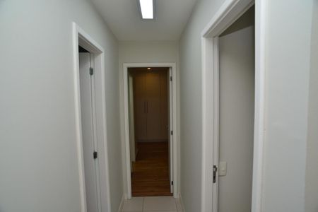 Apartamento para alugar com 100m², 2 quartos e 1 vaga Apartamento para alugar com 100m², 2 quartos e 1 vagaCorredor