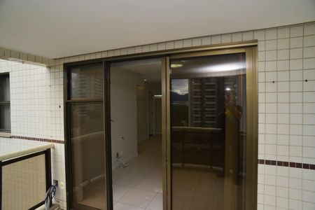 Varanda de apartamento para alugar com 2 quartos, 100m² em Barra da Tijuca, Rio de Janeiro
