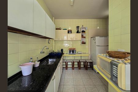 Apartamento para alugar com 76m², 2 quartos e sem vagaCozinha