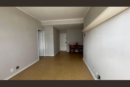Apartamento para alugar com 74m², 2 quartos e 2 vagasSala
