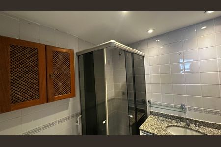 Apartamento para alugar com 74m², 2 quartos e 2 vagasBanheiro Social