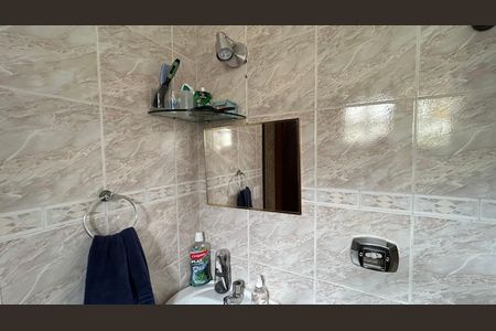 Casa à venda com 230m², 3 quartos e 2 vagasBanheiro da Suíte