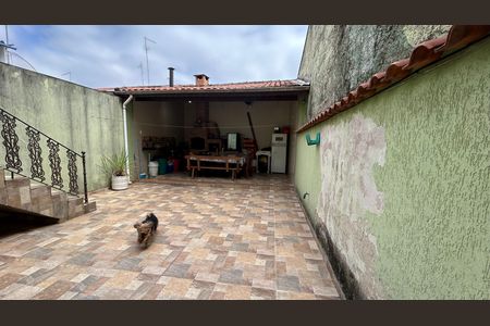 Casa à venda com 230m², 3 quartos e 2 vagasQuintal