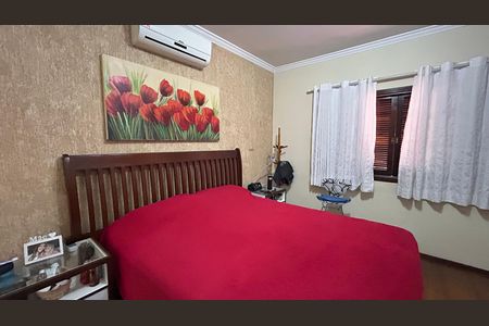Casa à venda com 230m², 3 quartos e 2 vagasQuarto Suíte