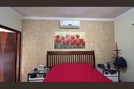 Casa à venda com 230m², 3 quartos e 2 vagasQuarto Suíte