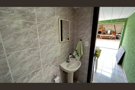 Casa à venda com 230m², 3 quartos e 2 vagasLavabo 1