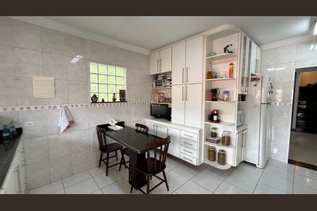 Casa à venda com 230m², 3 quartos e 2 vagasCozinha
