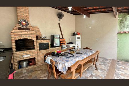 Casa à venda com 230m², 3 quartos e 2 vagasChurrasqueira