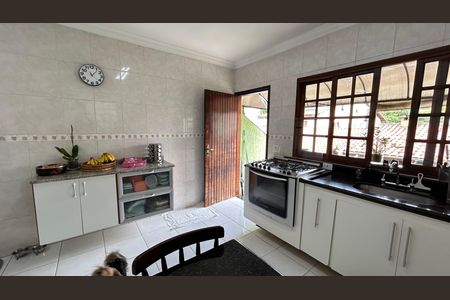 Casa à venda com 230m², 3 quartos e 2 vagasCozinha