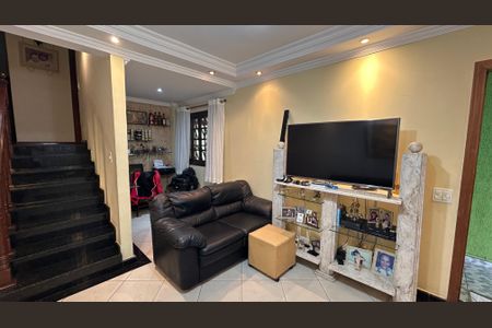 Casa à venda com 230m², 3 quartos e 2 vagasSala
