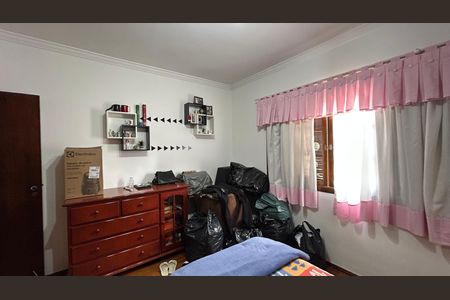 Casa à venda com 230m², 3 quartos e 2 vagasQuarto 2