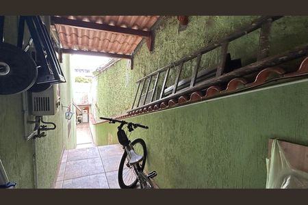Casa à venda com 230m², 3 quartos e 2 vagasQuintal