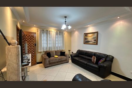 Casa à venda com 230m², 3 quartos e 2 vagasSala
