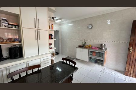 Casa à venda com 230m², 3 quartos e 2 vagasCozinha