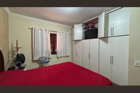 Casa à venda com 230m², 3 quartos e 2 vagasQuarto Suíte
