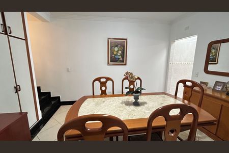 Casa à venda com 230m², 3 quartos e 2 vagasCopa
