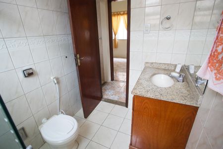 Casa à venda com 130m², 3 quartos e 2 vagasBanheiro Social