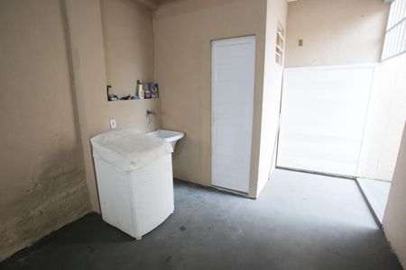 Casa à venda com 130m², 3 quartos e 2 vagasÁrea de Serviço