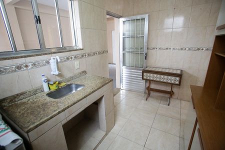 Casa à venda com 130m², 3 quartos e 2 vagasCozinha