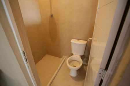 Casa à venda com 130m², 3 quartos e 2 vagasBanheiro de Serviço