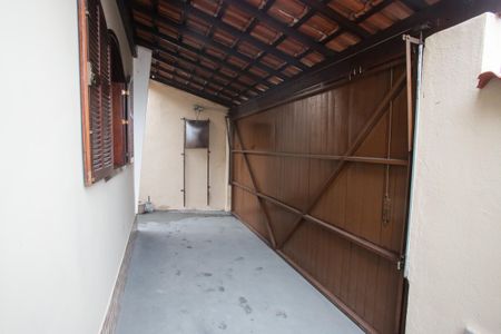 Casa à venda com 130m², 3 quartos e 2 vagasGaragem
