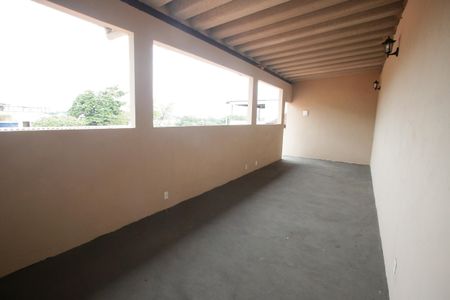 Casa à venda com 130m², 3 quartos e 2 vagasTerraço