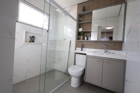 Casa à venda com 270m², 4 quartos e 2 vagas Casa à venda com 270m², 4 quartos e 2 vagasBanheiro Suíte